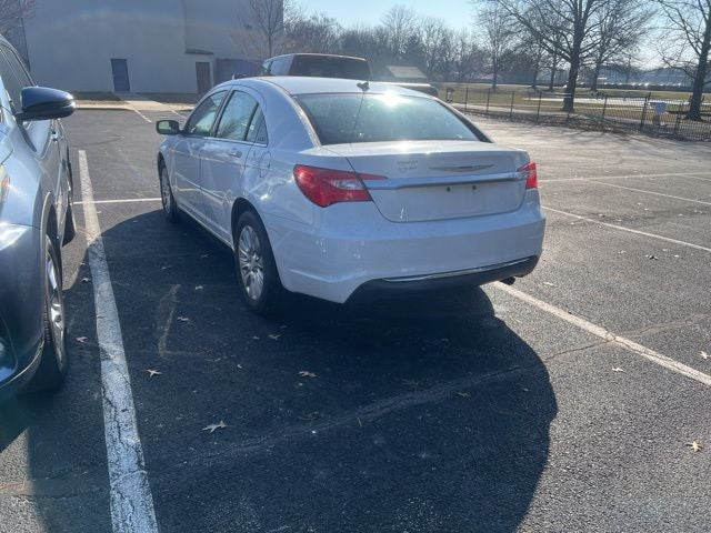 2014 Chrysler 200 LX