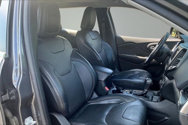 2020 Jeep Cherokee Lux