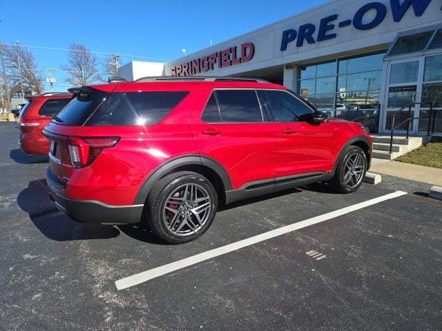 2025 Ford Explorer ST-Line