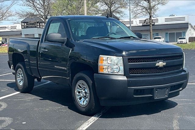 Used 2008 Chevrolet Silverado 1500 Work Truck with VIN 1GCEC14X18Z318288 for sale in Springfield, MO