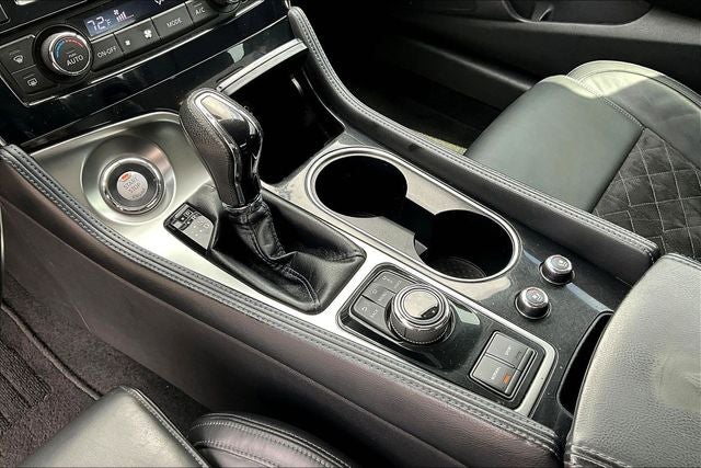 2017 Nissan Maxima SR