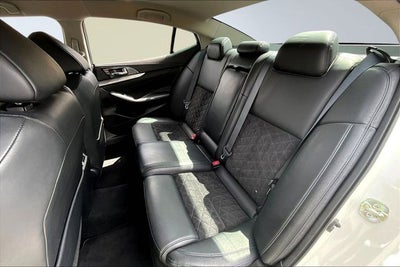 2017 Nissan Maxima SR