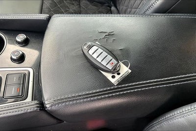 2017 Nissan Maxima SR