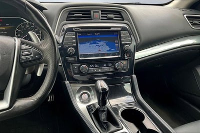 2017 Nissan Maxima SR