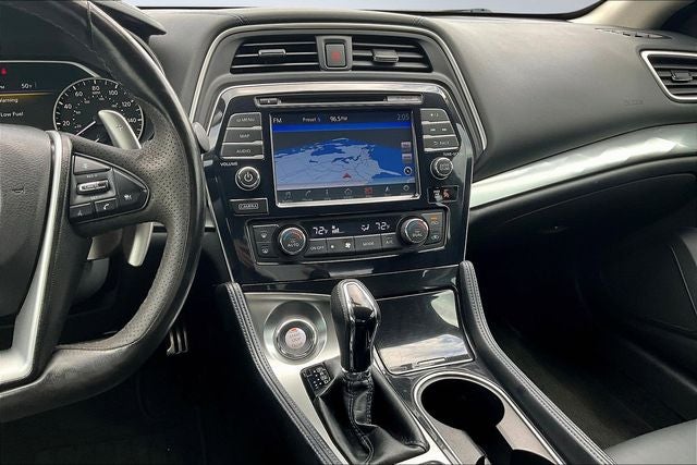 2017 Nissan Maxima SR