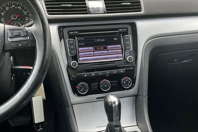 2013 Volkswagen Passat 2.5 SE w/Sunroof