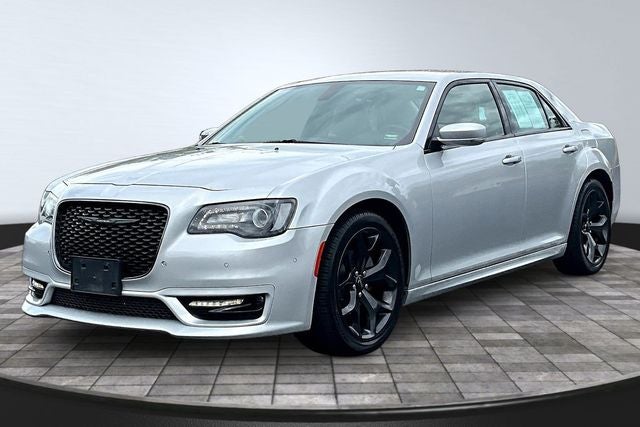 2021 Chrysler 300 Touring