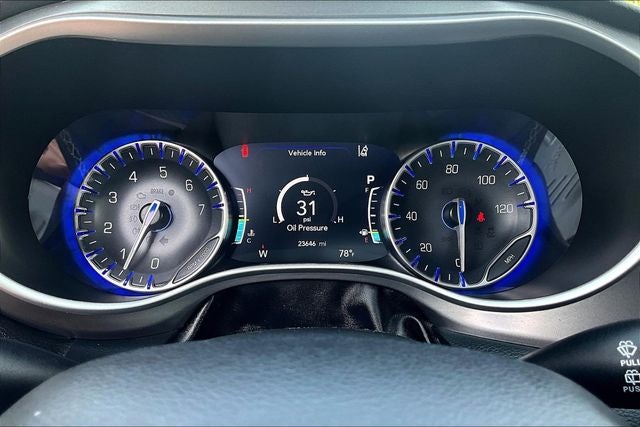 2025 Chrysler Pacifica Select