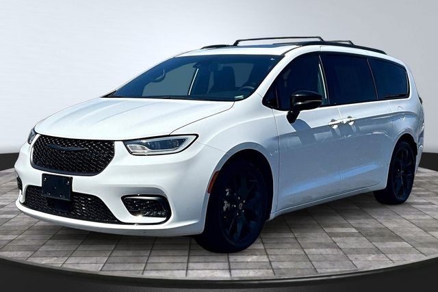 2025 Chrysler Pacifica