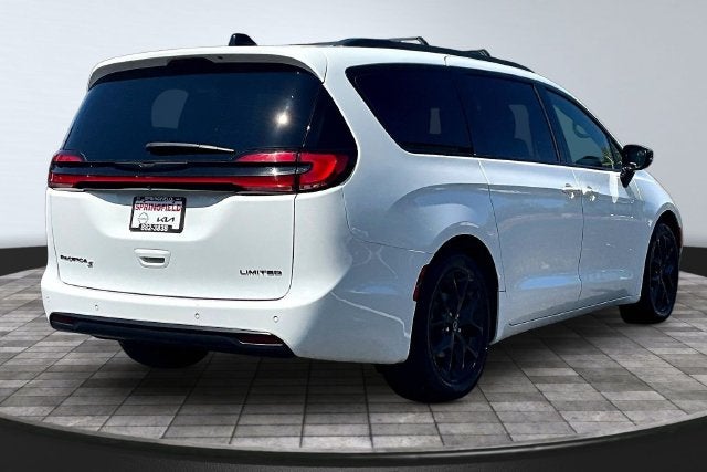2025 Chrysler Pacifica Limited