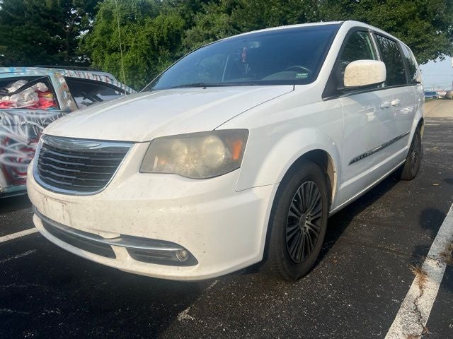 2014 Chrysler Town & Country S