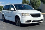 2014 Chrysler Town & Country S