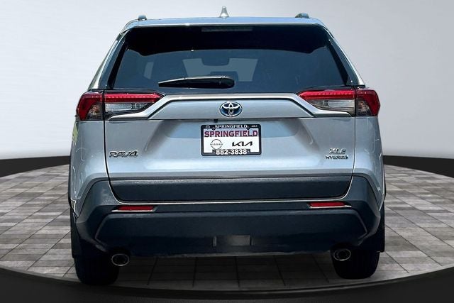 2022 Toyota RAV4 Hybrid XLE