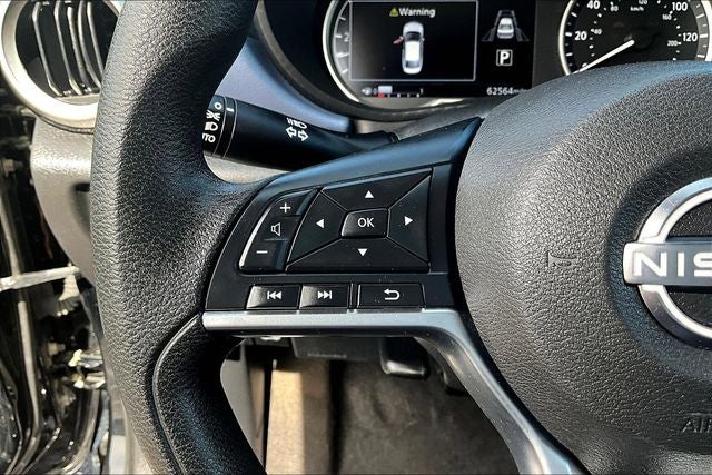 2023 Nissan Versa 1.6 SV