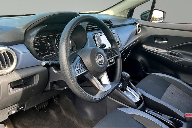 2023 Nissan Versa 1.6 SV