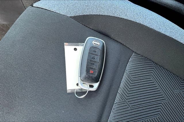2023 Nissan Versa 1.6 SV