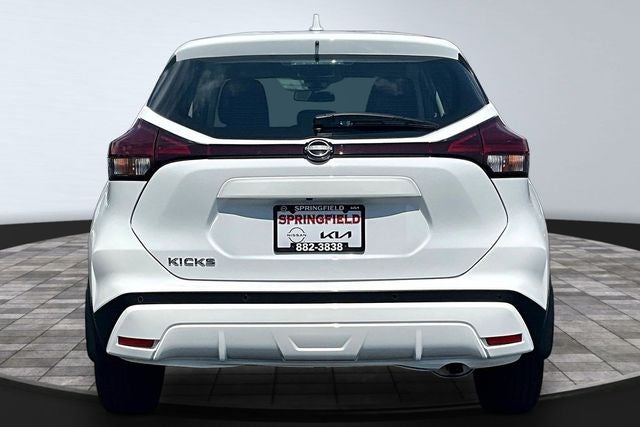 2025 Nissan Kicks Play S