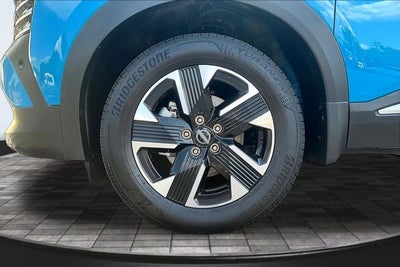 2025 Nissan Kicks SR