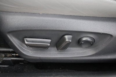 2019 Toyota Avalon Hybrid Base