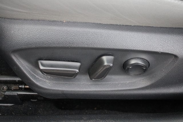 2019 Toyota Avalon Hybrid Base