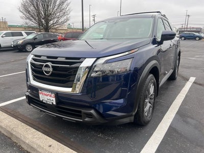 2024 Nissan Pathfinder SV
