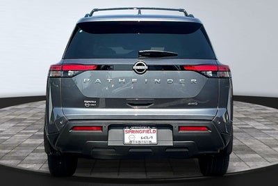 2025 Nissan Pathfinder SV