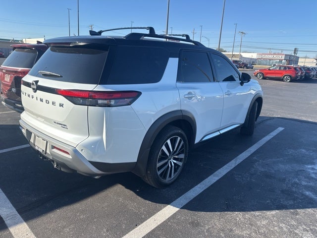 2025 Nissan Pathfinder Platinum