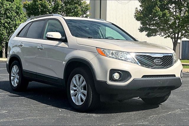 Used 2011 Kia Sorento EX with VIN 5XYKU3A11BG026772 for sale in Springfield, MO