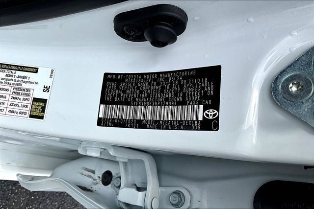 2024 Toyota Corolla LE