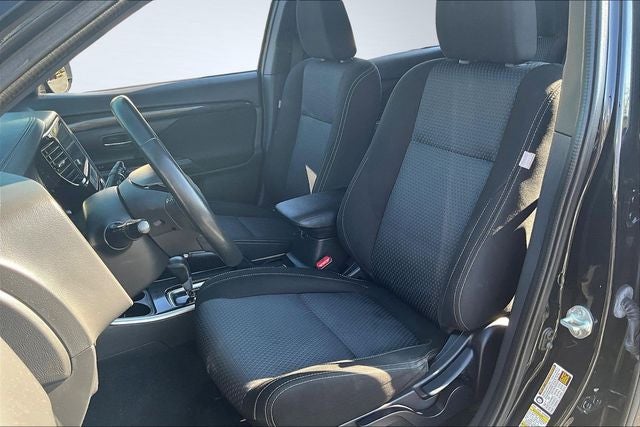 2018 Mitsubishi Outlander Base