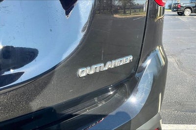 2018 Mitsubishi Outlander Base