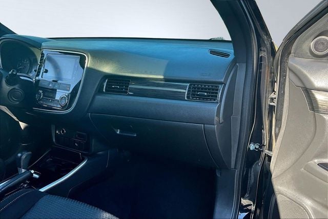 2018 Mitsubishi Outlander Base