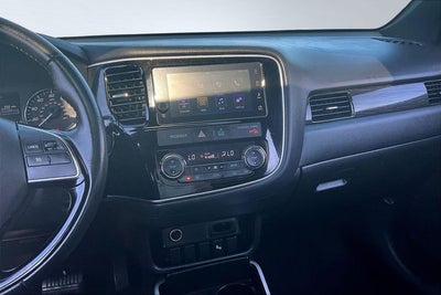 2018 Mitsubishi Outlander Base