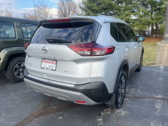 2021 Nissan Rogue SV