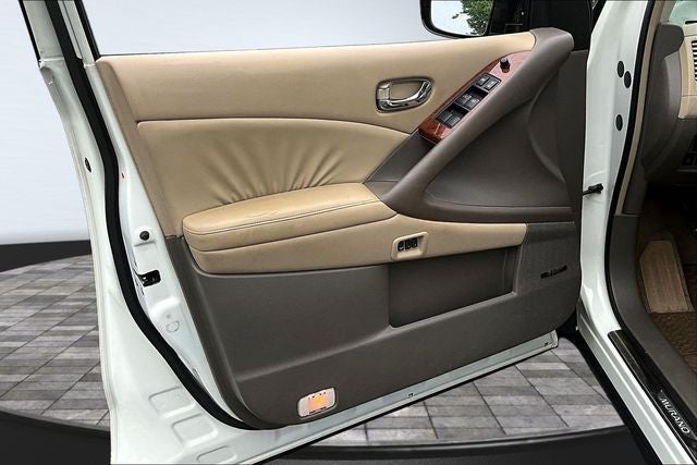 2010 Nissan Murano LE