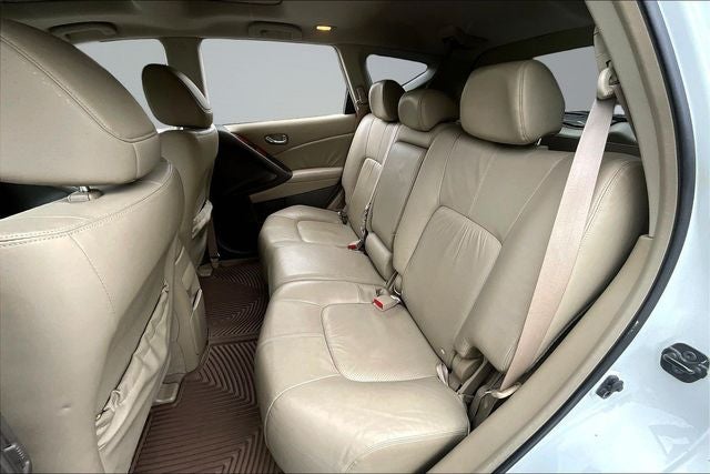 2010 Nissan Murano LE