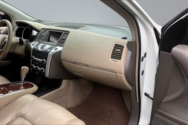 2010 Nissan Murano LE