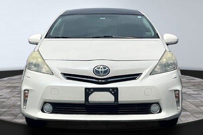 2014 Toyota Prius v Five