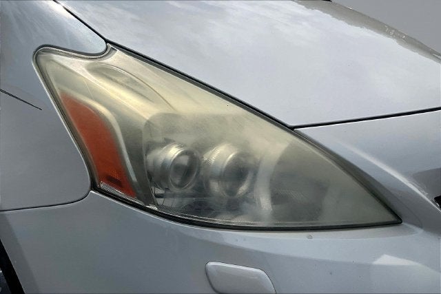2014 Toyota Prius v Five