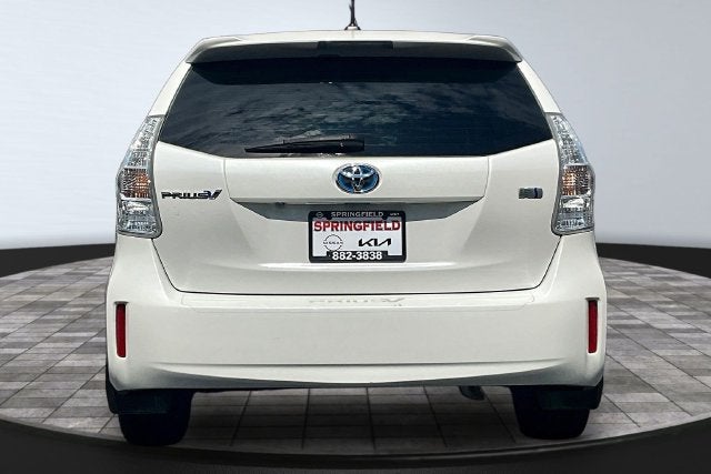 2014 Toyota Prius v Five