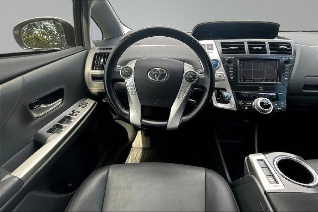 2014 Toyota Prius v Five