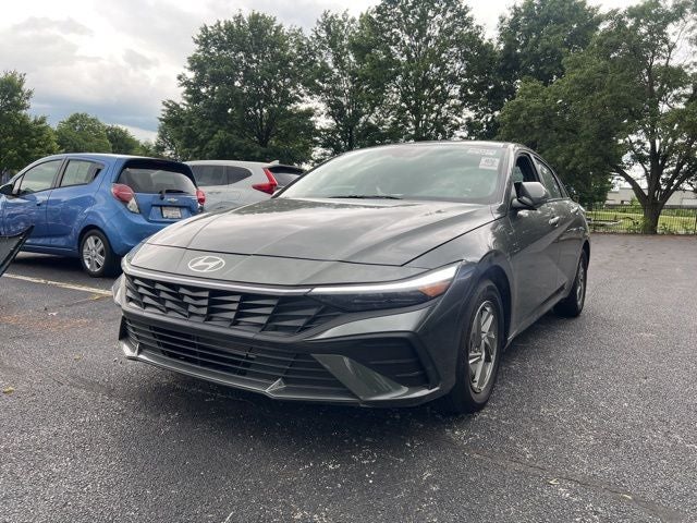 2025 Hyundai Elantra 2.0 SE IVT's photo