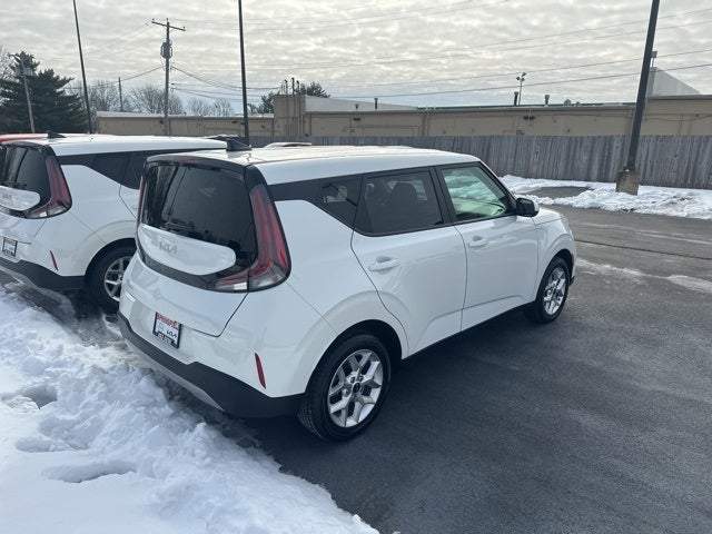 2024 Kia Soul LX